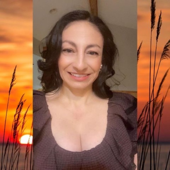 Meet your Posher, Isela - Picture 1 of 1